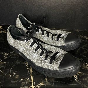Converse All Star Chuck Taylor Low Black / Gray / White Floral Women’s Size 10